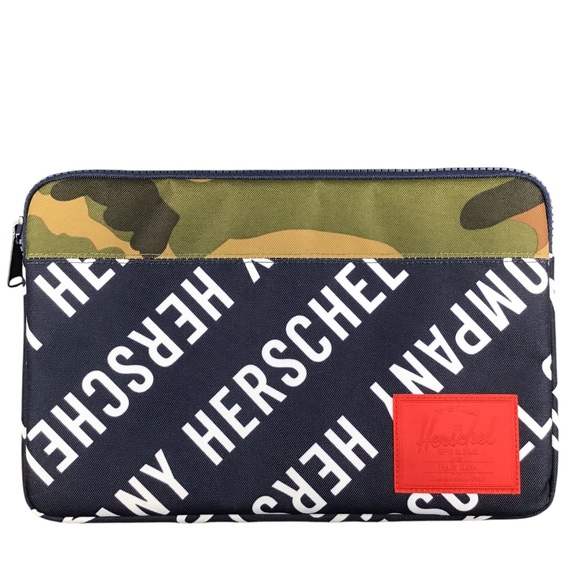 NWOT Herschel Laptop / Tablet Padded Sleeve - Picture 1 of 8